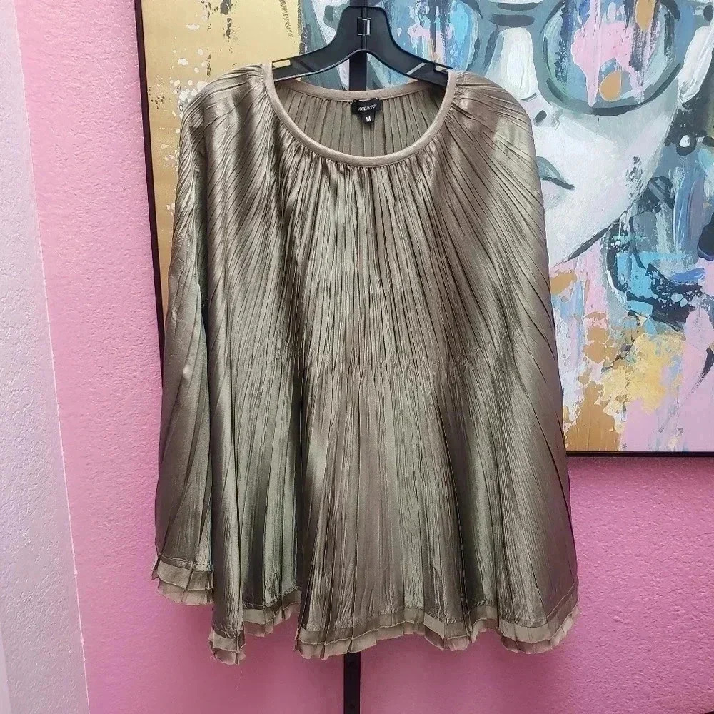 Komarov Gold Crinkle Cape